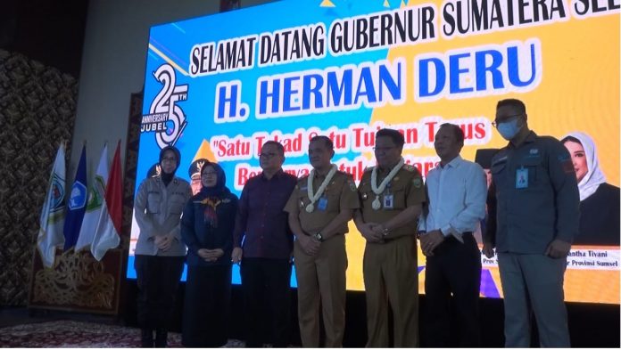 Gubernur Sumsel melaunching program unggulan SMA Plus Negeri 17 Palembang salah satunya Sistem SKS (detikNews/Apandi)