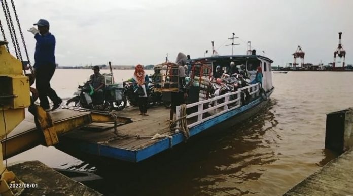 Kapal Ferry Kayu (dok.istimewa)