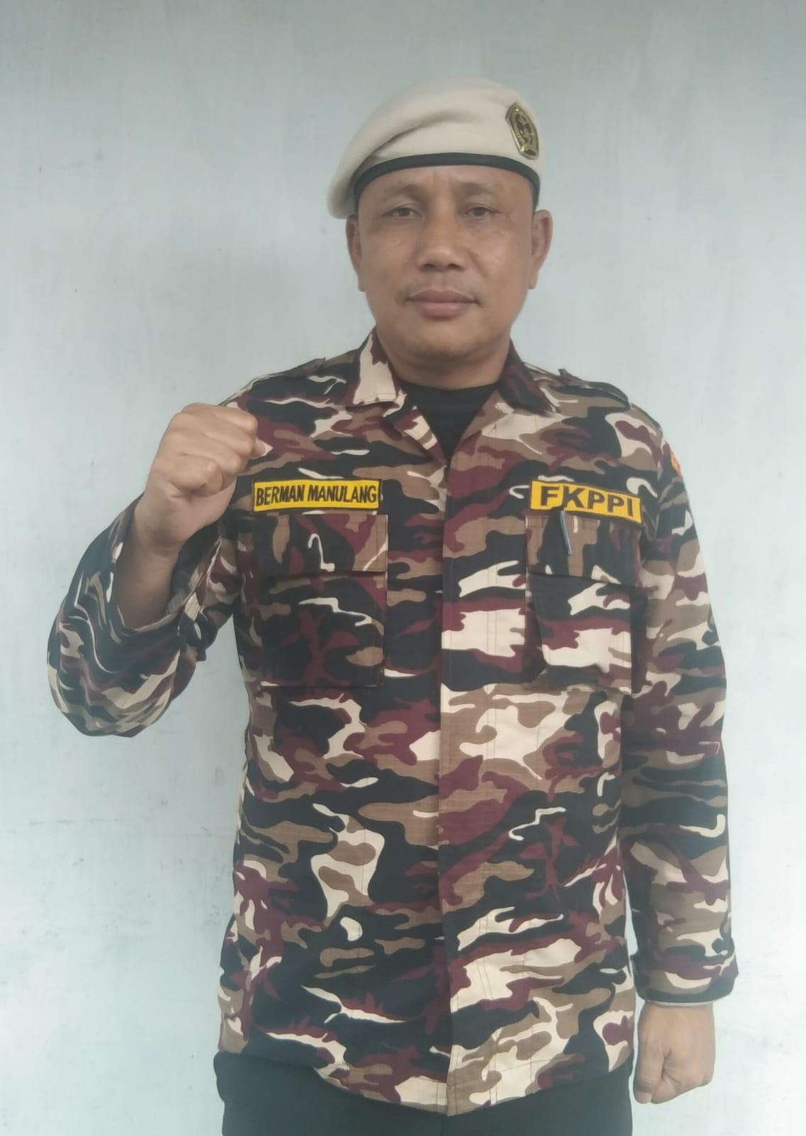 Keterangan foto : Ketua KB FKPPI Kabupaten Asahan Bung Berman Manullang ( foto/Joko )