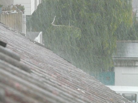 Hujan Petir Mengancam Jabodetabek Pada Minggu 26 Maret 2023
