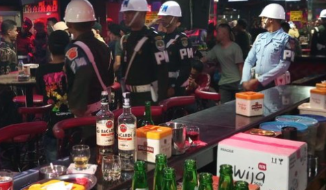 Belasan Orang Terjaring Dalam Razia Gabungan TNI-Polri-BNN di Tempat Hiburan Malam di Jakarta