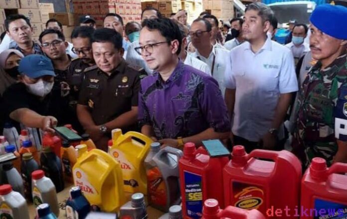 Kementerian Perdagangan Berhasil Menggerebek Pabrik Oli Palsu di Tangerang
